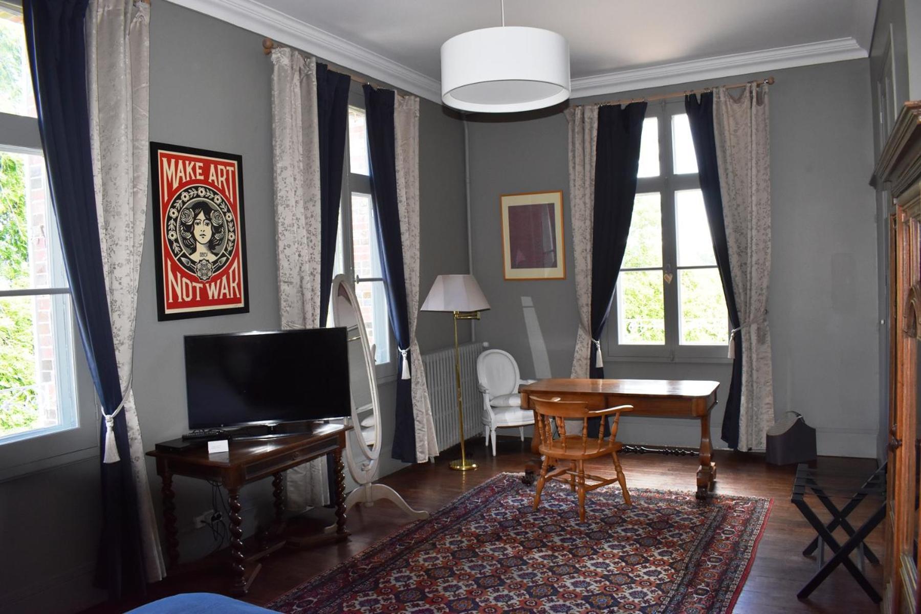 Manoir Des Tuileries Du Buisson Bed & Breakfast Verneuil d'Avre et d'Iton Rom bilde